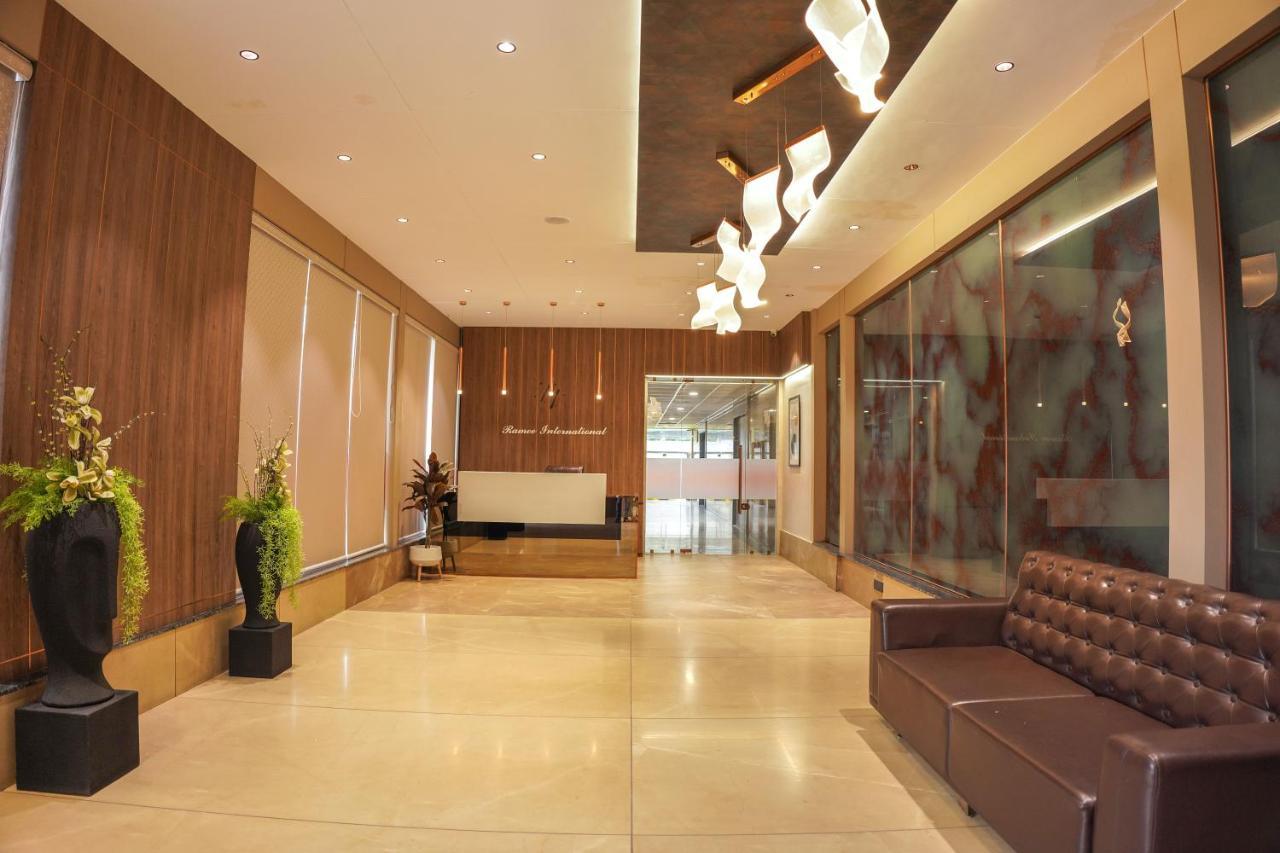 Ramee International Surat酒店 外观 照片